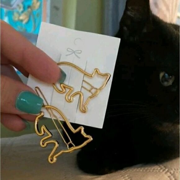 Cat Shaped Metal Hair Clips Goldtone Accessory - Picture 1 of 7
